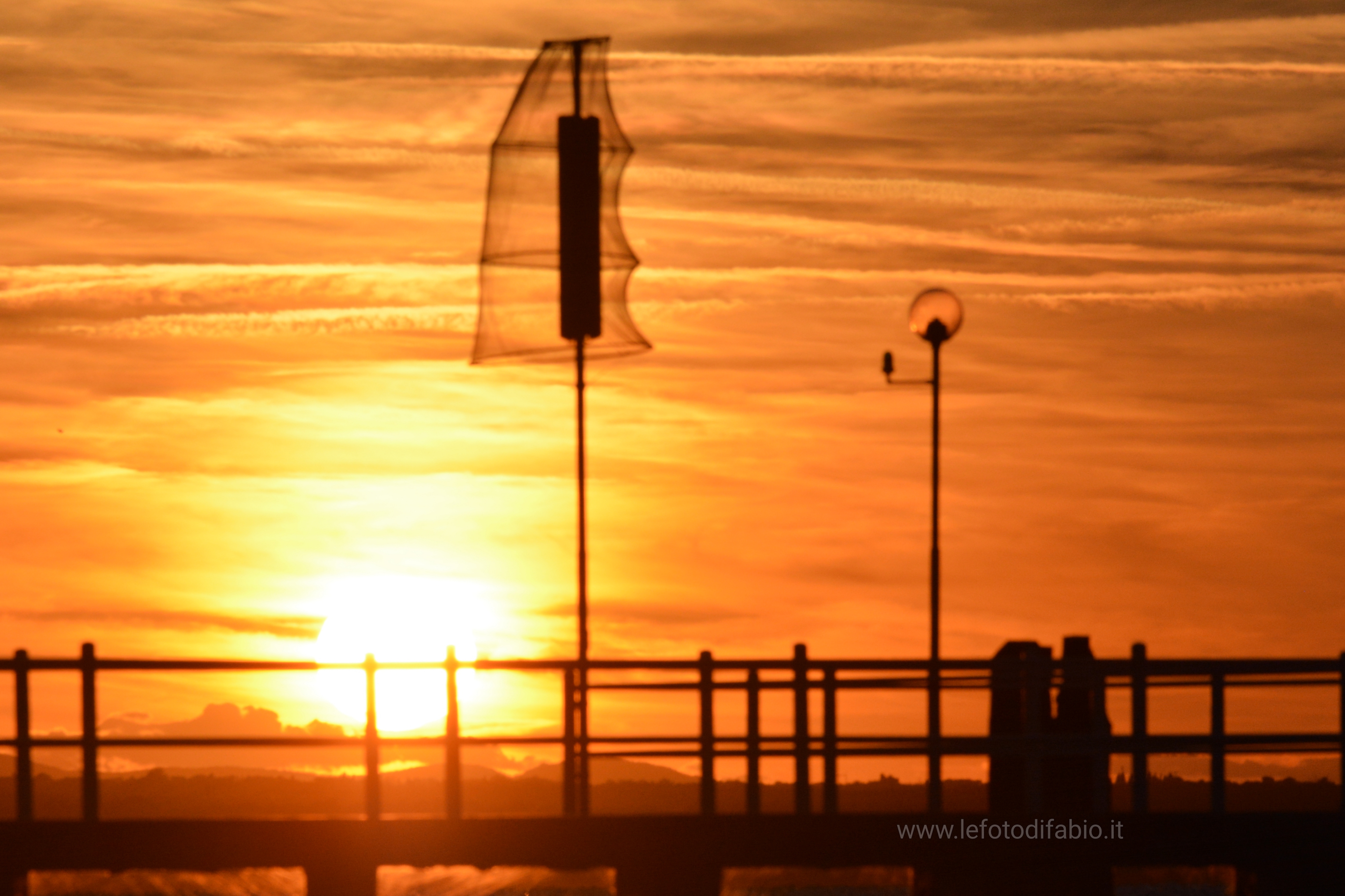 Quando il sole è tramontato, nessuna candela può sostituirlo.